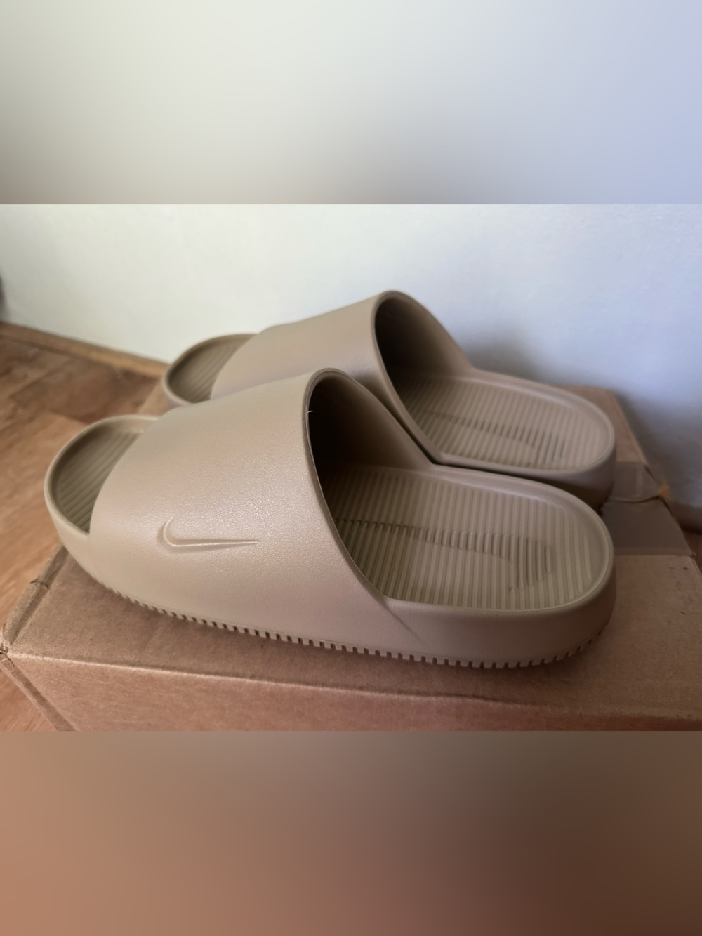 Nike Calm Slide Sandals Khaki Beige Mens Size 11 (Women's size 12) Slip-Ons